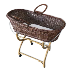 Ancien berceau bébé osier tressé