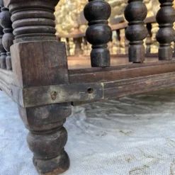 Ancien berceau indien à suspendre en bois sculpté, XIXe / début XXe