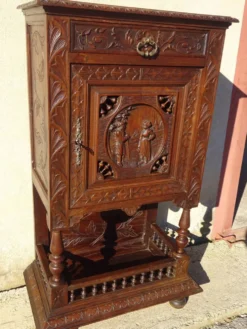 Ancien buffet, vaisselier breton