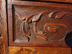 Ancien buffet, vaisselier breton
