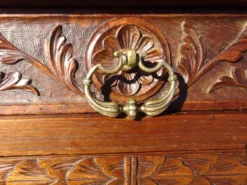 Ancien buffet, vaisselier breton