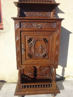 Ancien buffet, vaisselier breton