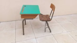 Ancien bureau d'école vintage
