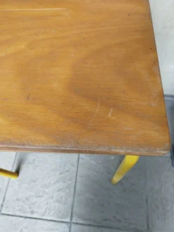 Ancien bureau d'écolier