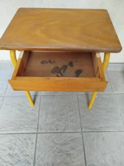 Ancien bureau d'écolier