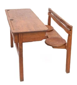 Ancien bureau d'écolier