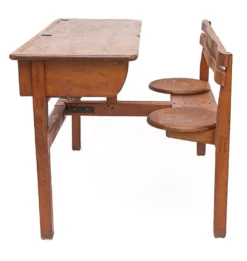 Ancien bureau d'écolier