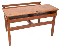 Ancien bureau d'écolier