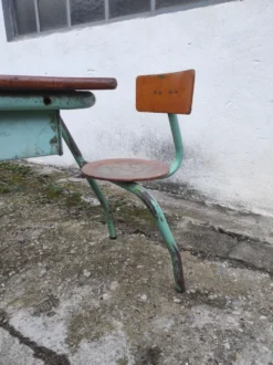 Ancien bureau d'enfant monobloc