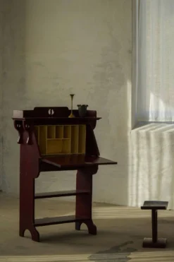 Ancien bureau secrétaire peint à façade tombante, Skønvirke danois, début du 20e siècle