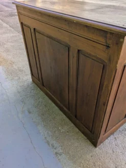 Ancien bureau vintage en bois massif