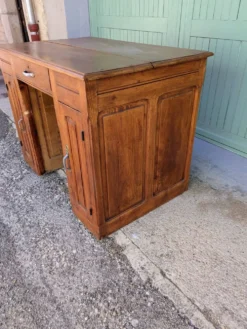 Ancien bureau vintage en bois massif