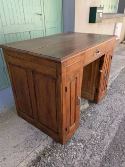 Ancien bureau vintage en bois massif