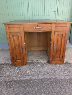 Ancien bureau vintage en bois massif