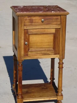 Ancien chevet en noyer massif, dessus en marbre, Louis XVI