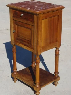 Ancien chevet en noyer massif, dessus en marbre, Louis XVI
