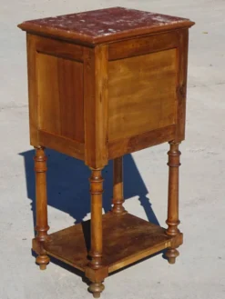 Ancien chevet en noyer massif, dessus en marbre, Louis XVI