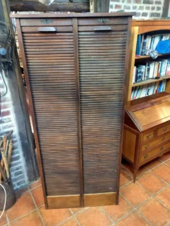 Ancien classeur a rideaux double en chêne, 196×87cms de H