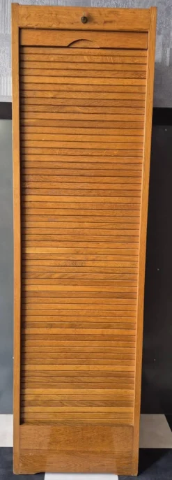 Ancien classeur à rideaux en bois massif