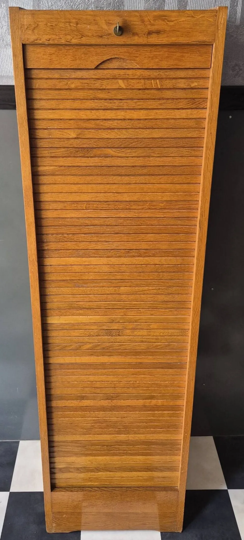 Ancien classeur à rideaux en bois massif