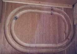 Ancien classeur à rideaux en bois massif