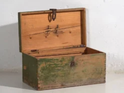 Ancien coffre en bois massif (c.1920) #77