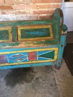 Ancien coffre indien en bois