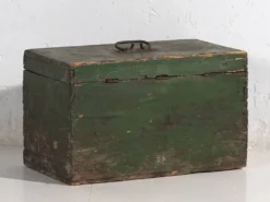 Ancien coffre vert (c.1920) #74