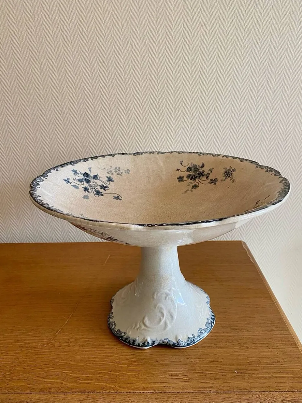 Ancien compotier signé E. Bourgeois Paris Grand Dépôt fin XIXeme