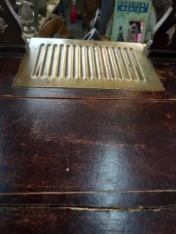 Ancien comptoir d'accueil année 20