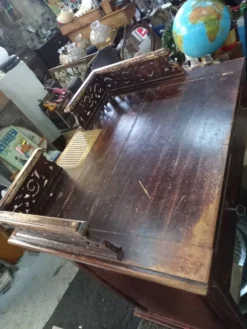Ancien comptoir d'accueil année 20