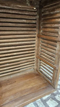 Ancien comptoir de boutiquier en teck birman