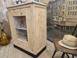 Ancien comptoir de magasin