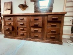 Ancien comptoir de mercerie en chêne