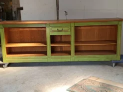 Ancien comptoir en bois