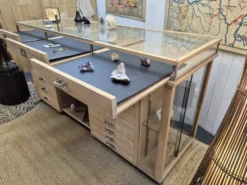 Ancien comptoir vitrine