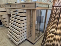 Ancien comptoir vitrine