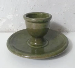 ancien coquetier en terre cuite vernissée