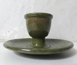 ancien coquetier en terre cuite vernissée