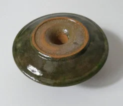 ancien coquetier en terre cuite vernissée