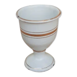 Ancien coquetier émaillé blanc et doré vintage