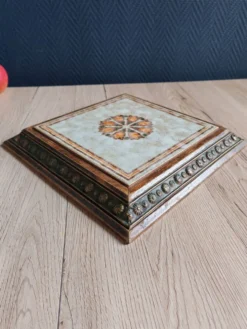 Ancien Dessous de Plat en Céramique Italienne et Cadre Bois