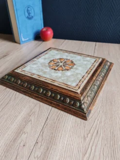 Ancien Dessous de Plat en Céramique Italienne et Cadre Bois