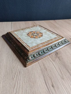 Ancien Dessous de Plat en Céramique Italienne et Cadre Bois