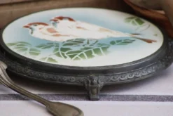 Ancien dessous de plat en céramique