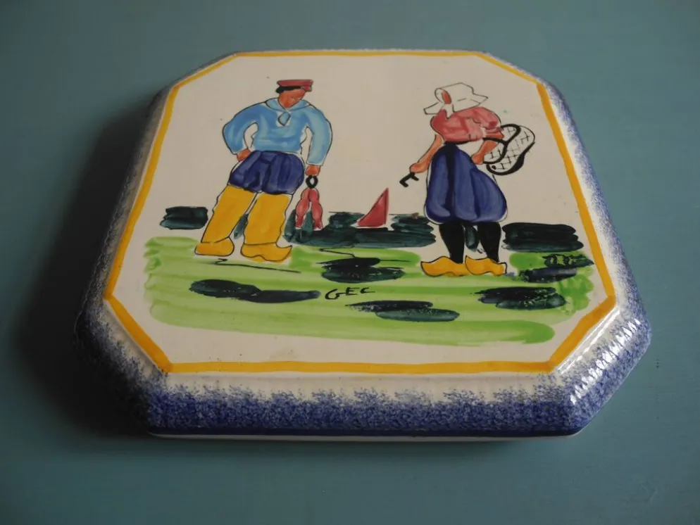 ancien dessous plat faïence Pornic La Rochelle table vintage trivet
