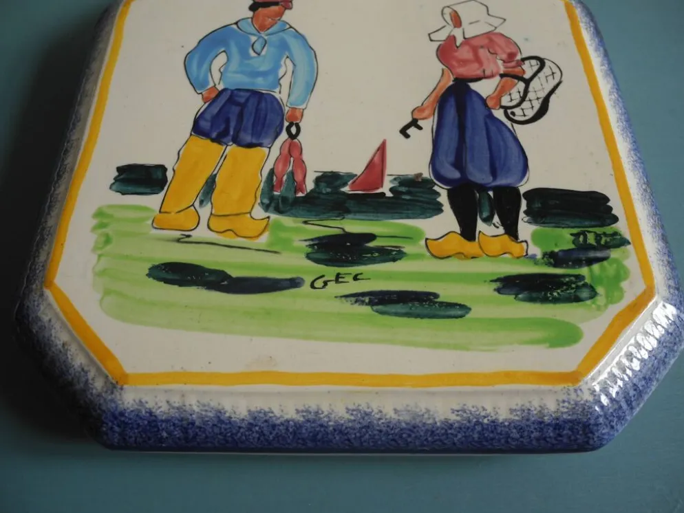 ancien dessous plat faïence Pornic La Rochelle table vintage trivet