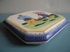 ancien dessous plat faïence Pornic La Rochelle table vintage trivet