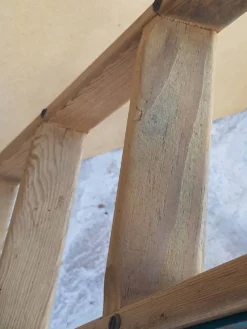 Ancien escabeau d'atelier en bois