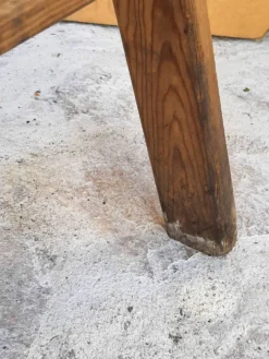 Ancien escabeau d'atelier en bois